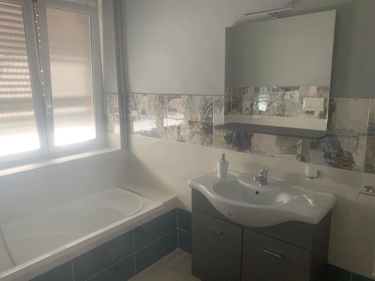 Le Stanze Di Dalia Bed & Breakfast Crotone Exterior foto
