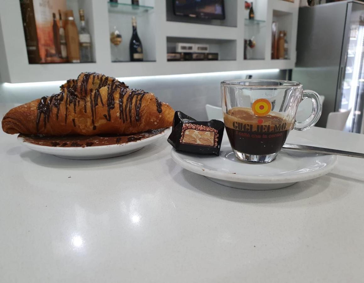 Le Stanze Di Dalia Bed & Breakfast Crotone Exterior foto