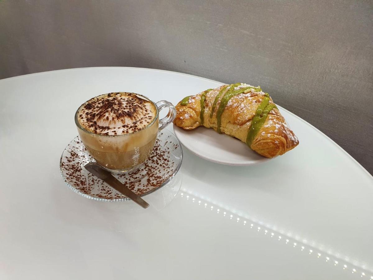 Le Stanze Di Dalia Bed & Breakfast Crotone Exterior foto