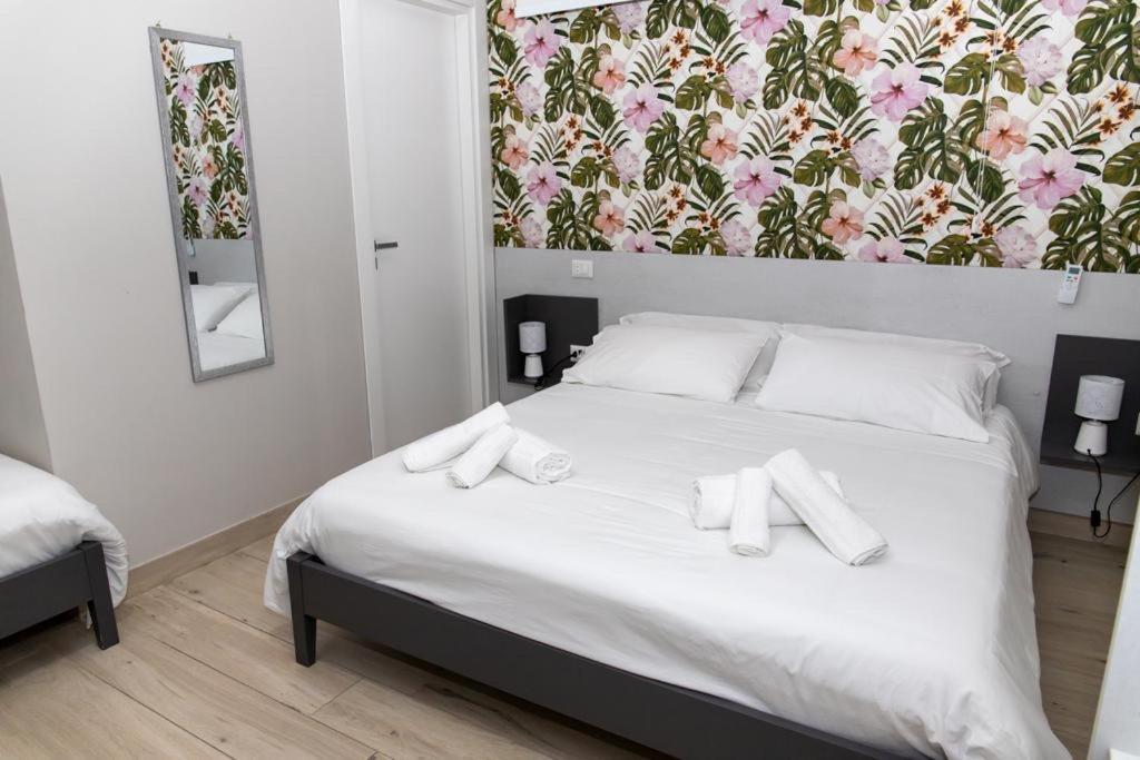 Le Stanze Di Dalia Bed & Breakfast Crotone Exterior foto